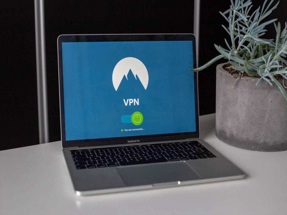 VPNを利用してネット接続しているノートPC