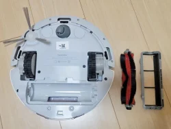 SwitchBot K10+本体裏面のカバーとブラシを外した