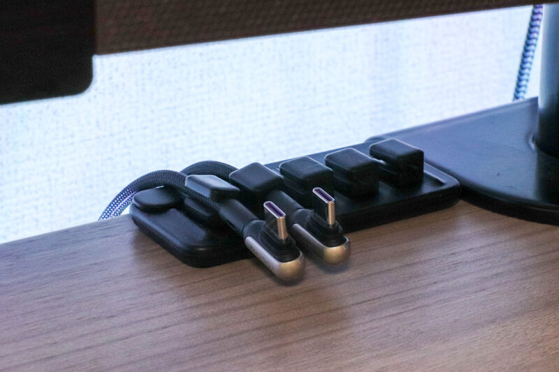 「VOLTME USB-Cケーブル L字コネクタ」 Ankerケーブルホルダー