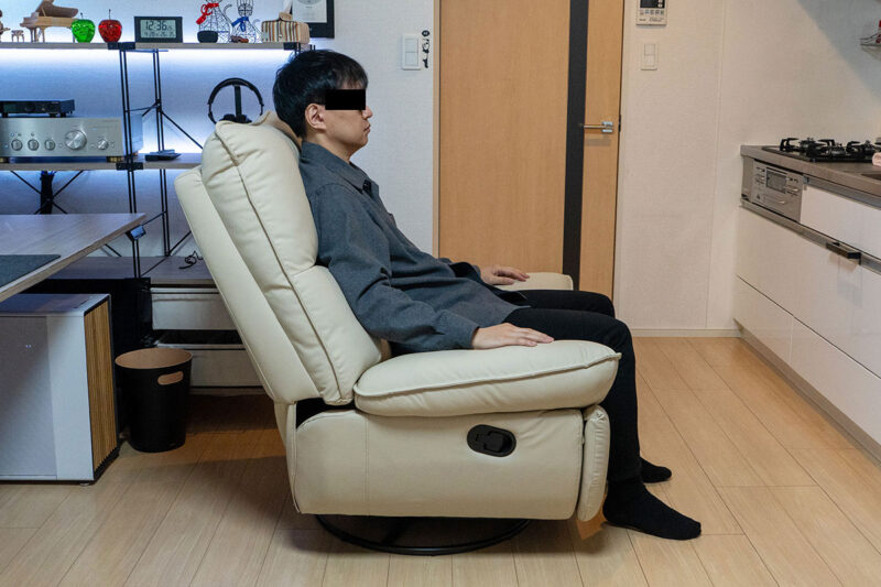 XRC5 人が座った状態